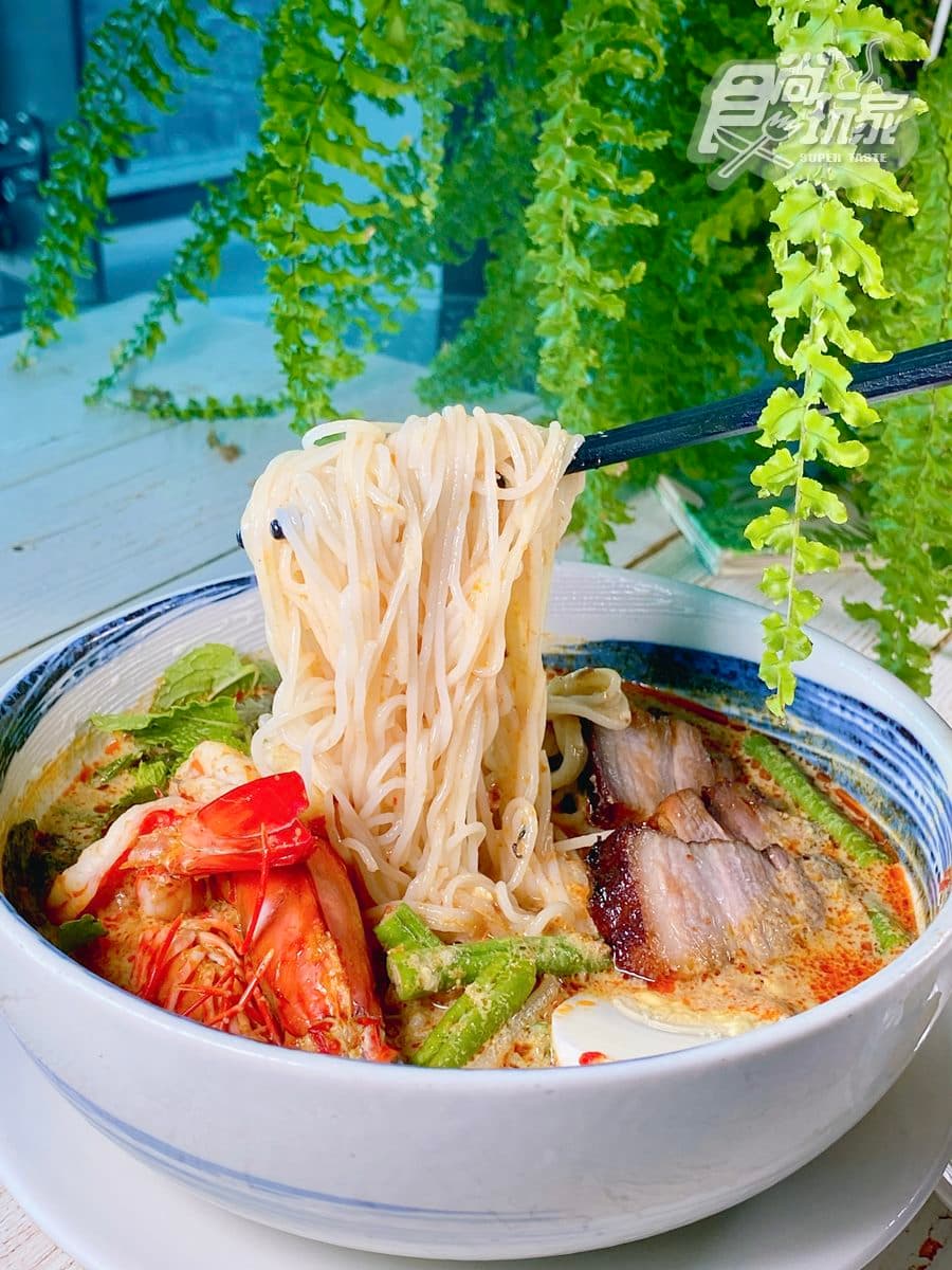 超狂拉麵系叻沙!新北最高景觀餐廳吃遍東南亞,巧克力炸雞、樂高蝦餅通通有 超狂拉麵系叻沙!新北最高景觀餐廳吃遍東南亞,巧克力炸雞、樂高蝦餅通通有