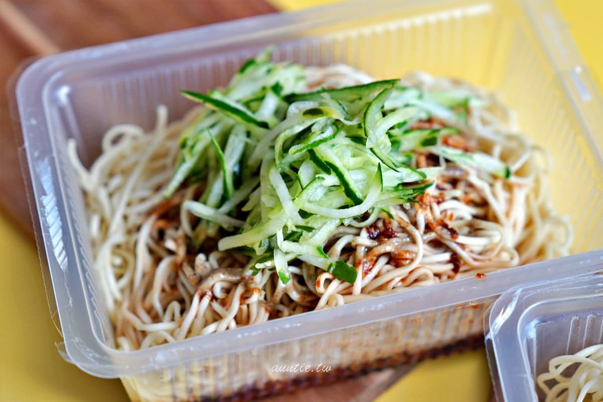 內行帶路吃台中!水湳市場周邊6必吃:大碗公雜菜麵、排隊爌肉飯、黃金煎包 內行帶路吃台中!水湳市場周邊6必吃:大碗公雜菜麵、排隊爌肉飯、黃金煎包