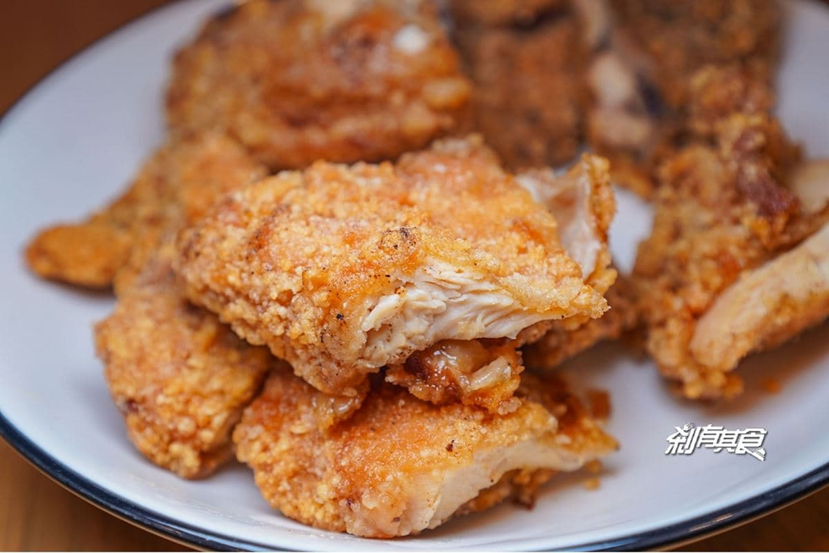 內行帶路吃台中!水湳市場周邊6必吃:大碗公雜菜麵、排隊爌肉飯、黃金煎包 內行帶路吃台中!水湳市場周邊6必吃:大碗公雜菜麵、排隊爌肉飯、黃金煎包