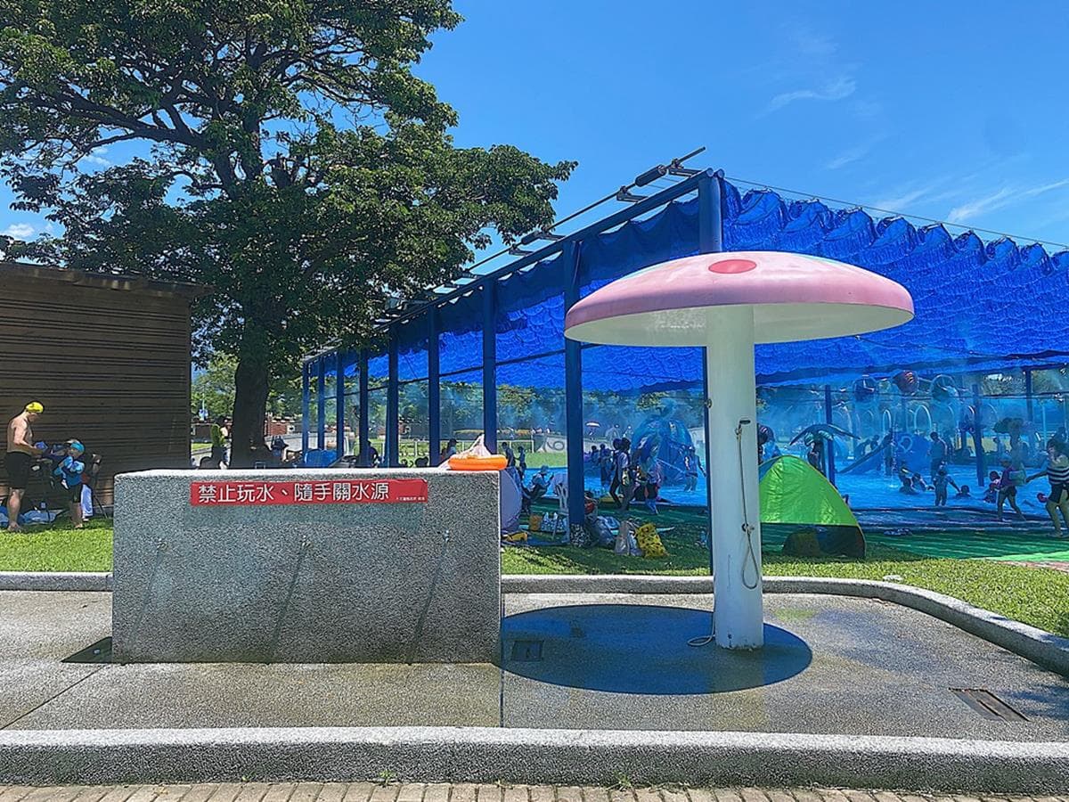「花蓮最大水上樂園」50元玩到飽!這「5類人」免費入園,先衝8米高滑水道 「花蓮最大水上樂園」50元玩到飽!這「5類人」免費入園,先衝8米高滑水道