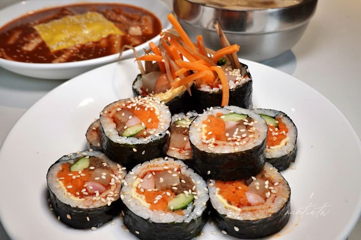 味覺秒飛韓國!全台10家道地「韓式飯捲」推薦:歐巴來台開店、必嘗辣魷魚 味覺秒飛韓國!全台10家道地「韓式飯捲」推薦:歐巴來台開店、必嘗辣魷魚