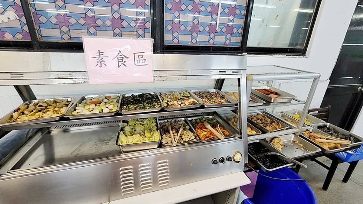 台中隱藏版「高CP值自助餐」!超過80道菜色任你選,百元出頭整盤夾到滿 台中隱藏版「高CP值自助餐」!超過80道菜色任你選,百元出頭整盤夾到滿