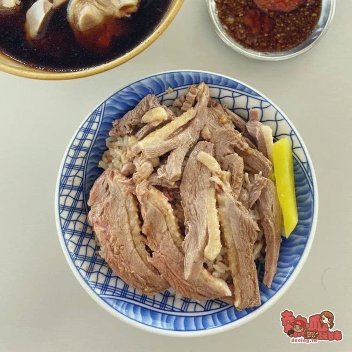 玩台南先筆記!安平老街8必吃美食、伴手禮:牛肉湯、95元螃蟹粥、30元豬腳 【台南小吃美食推薦】 安平109雞肉飯|鴨肉飯