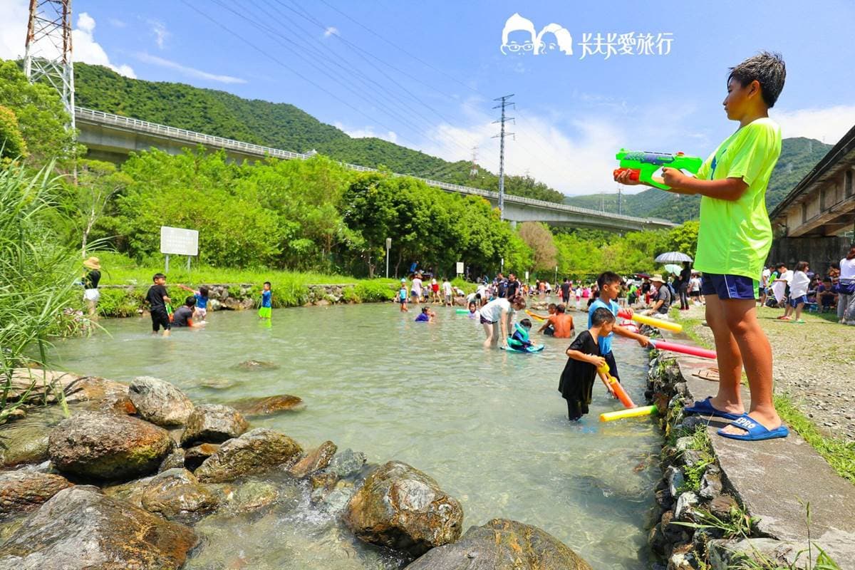 宜蘭玩水最新推薦!免費湧泉秘境、3層樓滑水道、超新玩水民宿 宜蘭玩水最新推薦!免費湧泉秘境、3層樓滑水道、超新玩水民宿