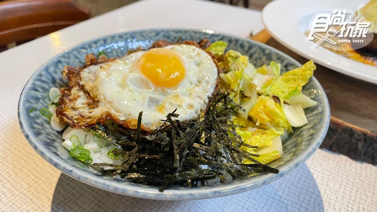 【新開店】台南Fliss從白天吃到深夜!必嗑超狂炭烤豬排、隱藏版奶酥麵包 【新開店】台南Fliss從白天吃到深夜!必嗑超狂炭烤豬排、隱藏版奶酥麵包