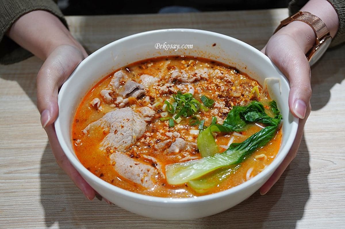 小資最愛美食一條街!信義區「永吉路30巷」必吃6家:芋頭米粉、烤鴨捲餅 小資最愛美食一條街!信義區「永吉路30巷」必吃6家:芋頭米粉、烤鴨捲餅