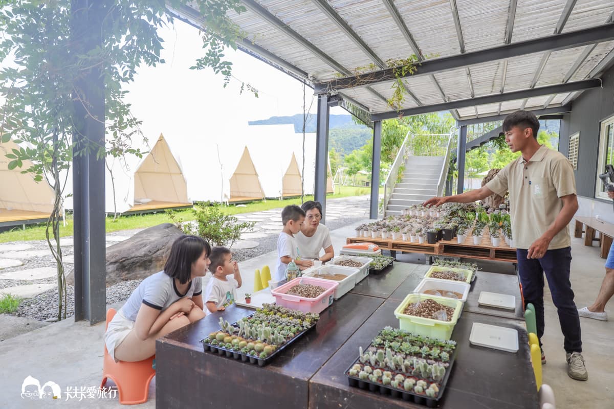 【新開店】250元玩到飽!宜蘭「破千坪農場」近距離餵水豚、小小拖拉機超放電 【新開店】250元玩到飽!宜蘭「破千坪農場」近距離餵水豚、小小拖拉機超放電
