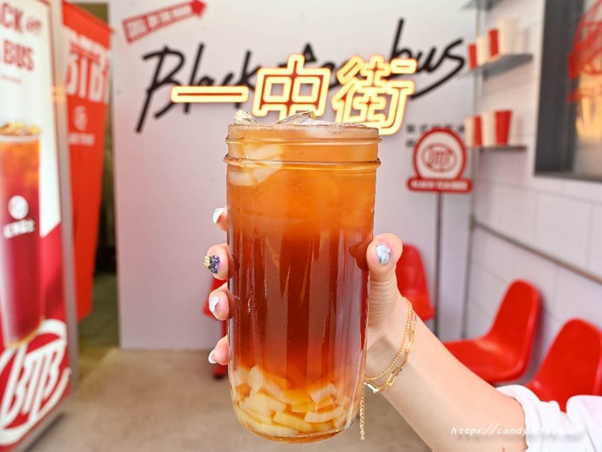 台中人喝過都說讚!10家「最強手搖飲」:1000cc整桶水果茶、開門就排爆 台中人喝過都說讚!10家「最強手搖飲」:1000cc整桶水果茶、開門就排爆