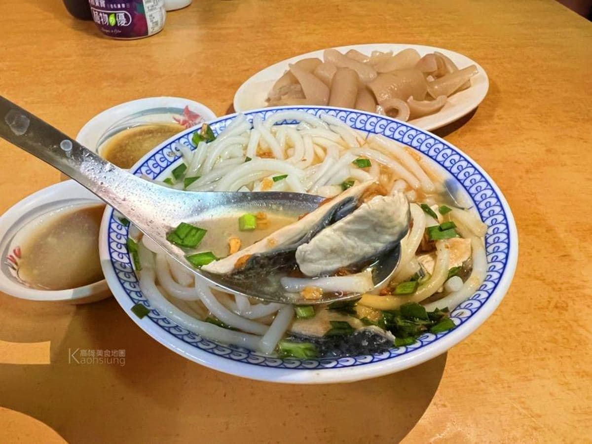 高雄激省美食大公開!超佛6銅板小吃:60元羊肉燴飯、20元雞排、10元粉圓冰 高雄激省美食大公開!超佛6銅板小吃:60元羊肉燴飯、20元雞排、10元粉圓冰