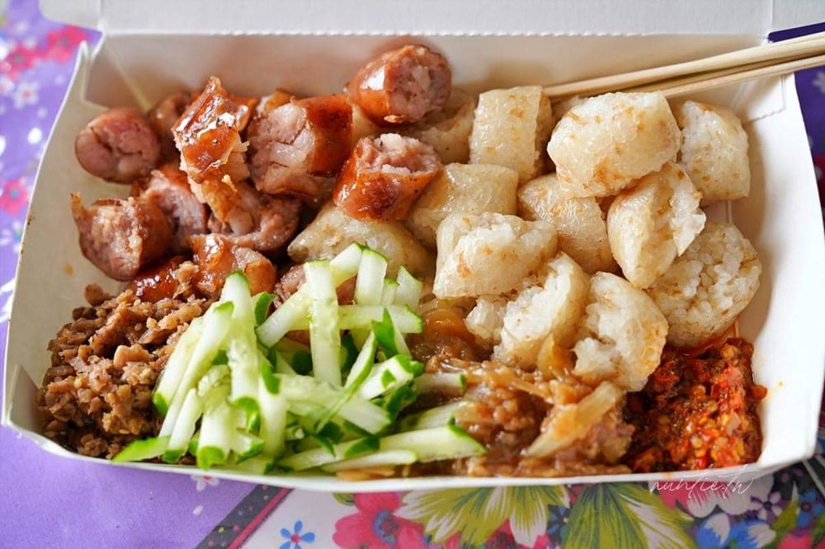 中壢超夯發財車烤香腸!加爆洋蔥、菜餔等4種料,隱藏版銀絲卷想吃看運氣 中壢超夯發財車烤香腸!加爆洋蔥、菜餔等4種料,隱藏版銀絲卷想吃看運氣