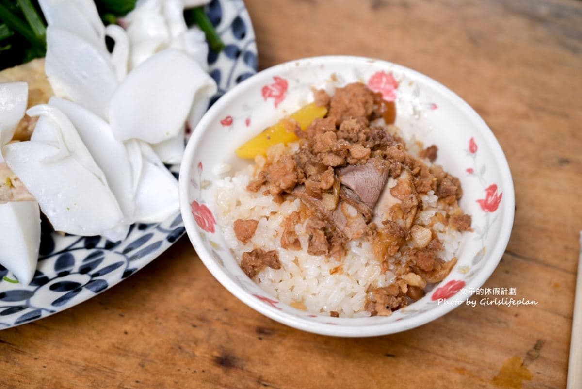 嘉義「涼菜魯熟肉天王」在這!無招牌擠滿人排隊搶夾,在地最愛台式早午餐 嘉義「涼菜魯熟肉天王」在這!無招牌擠滿人排隊搶夾,在地最愛台式早午餐