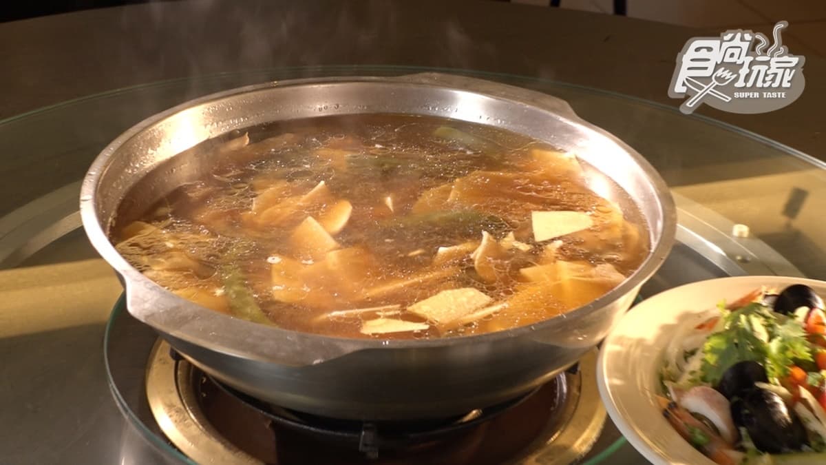 雞老二食補雞湯