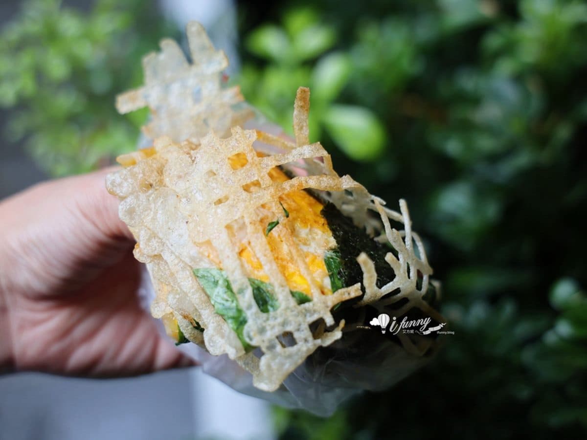 蛋餅界的Burberry!全台唯一「格紋蛋餅」藏在這,雙蛋還包紅蔥油飯鹹香唰嘴 蛋餅界的Burberry!全台唯一「格紋蛋餅」藏在這,雙蛋還包紅蔥油飯鹹香唰嘴