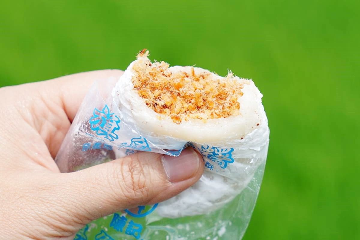 台東美食必吃8家|10元生魚片、自助吧吃到飽、90年麻糬老店全攻略 台東美食推薦|陳記麻糬