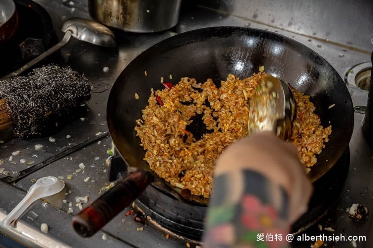 「台灣炒飯王」是這家!炒飯免費加大揪甘心,熱炒還附白飯無限吃到飽 「台灣炒飯王」是這家!炒飯免費加大揪甘心,熱炒還附白飯無限吃到飽