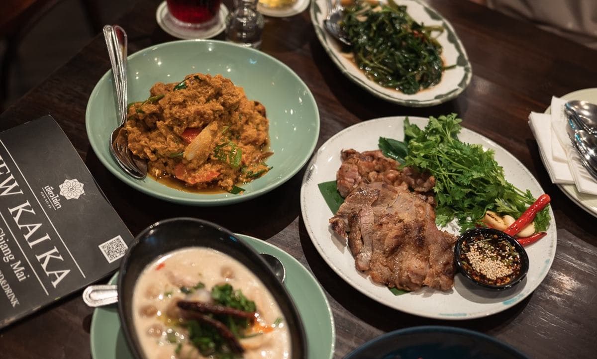飛泰國吃米其林!特搜清邁5家必比登美食:泰北最強烤雞、人氣排隊咖哩金麵 飛泰國吃米其林!特搜清邁5家必比登美食:泰北最強烤雞、人氣排隊咖哩金麵