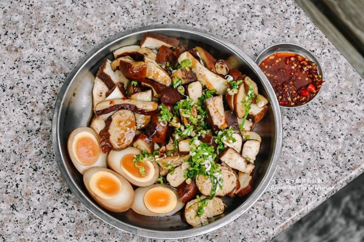 別只知道吃豆干!大溪老街必嘗6小吃、伴手禮:150年油飯、排隊麥芽花生糖 別只知道吃豆干!大溪老街必嘗6小吃、伴手禮:150年油飯、排隊麥芽花生糖
