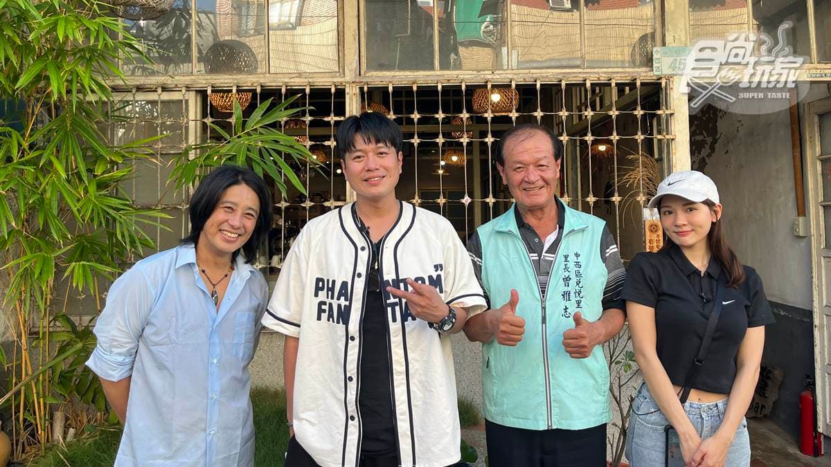【里長帶我吃】別處吃不到!曾雅志帶李易、林莎吃台南超人氣「里長牌滷味」