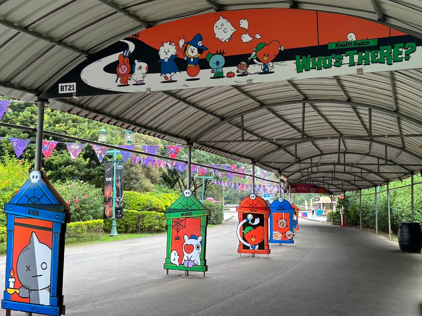 「六福村xBT21」首度夢幻聯名!萬聖節限定推3款專屬套票,還有快閃店可逛 「六福村xBT21」首度夢幻聯名!萬聖節限定推3款專屬套票,還有快閃店可逛