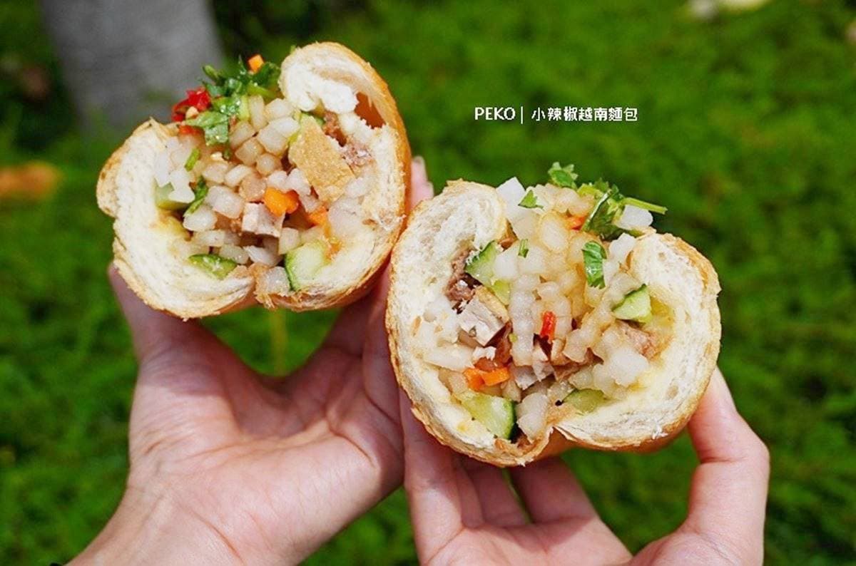 網推台中最好吃!第三市場「爆餡越南麵包」排隊半小時起跳,配料塞滿不手軟 網推台中最好吃!第三市場「爆餡越南麵包」排隊半小時起跳,配料塞滿不手軟