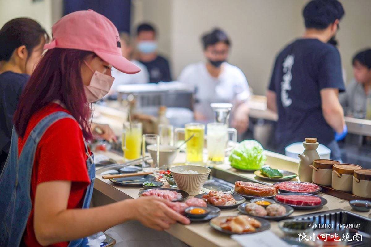 1人吃飯不孤單!台北/新北7間單人燒肉推薦:肉盤66元、迴轉吃到飽、暢飲 1人吃飯不孤單!台北/新北7間單人燒肉推薦:肉盤66元、迴轉吃到飽、暢飲