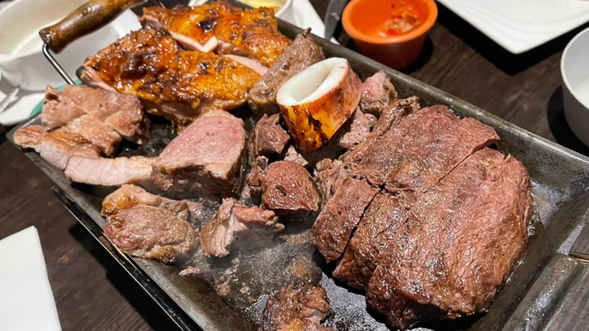 著火的牛阿根廷烤肉