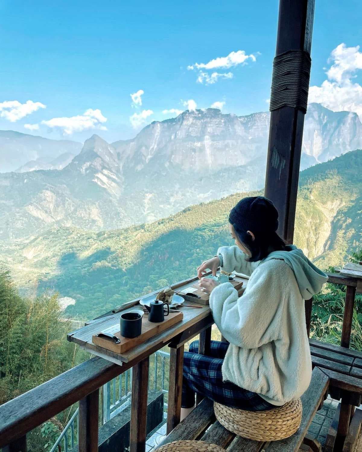 別只去阿里山!嘉義梅山12大祕境:最美茶園步道、台版九寨溝、海拔最高吊橋 別只去阿里山!嘉義梅山12大祕境:最美茶園步道、台版九寨溝、海拔最高吊橋