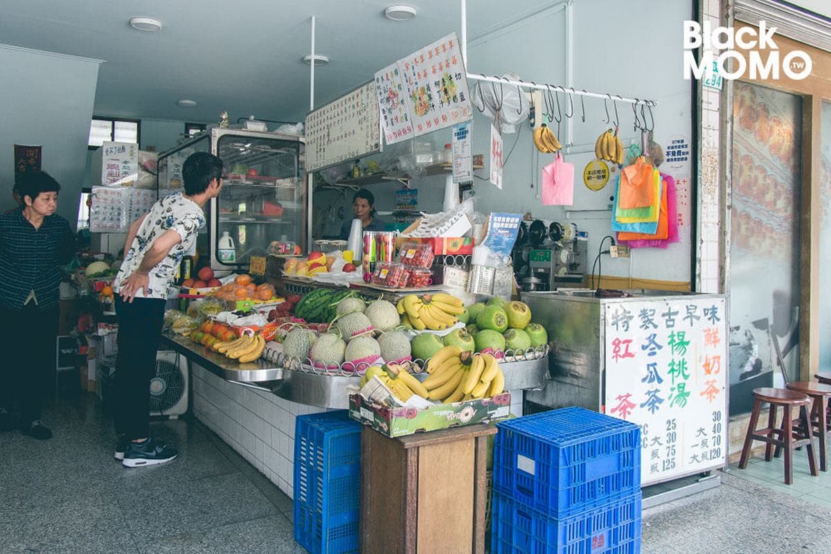開到宵夜場!在地人激推「古早味水果行」,老饕點法鮮果盤必加「手工布丁」(中獎公布) 開到宵夜場!在地人激推「古早味水果行」,老饕點法鮮果盤必加「手工布丁」(中獎公布)