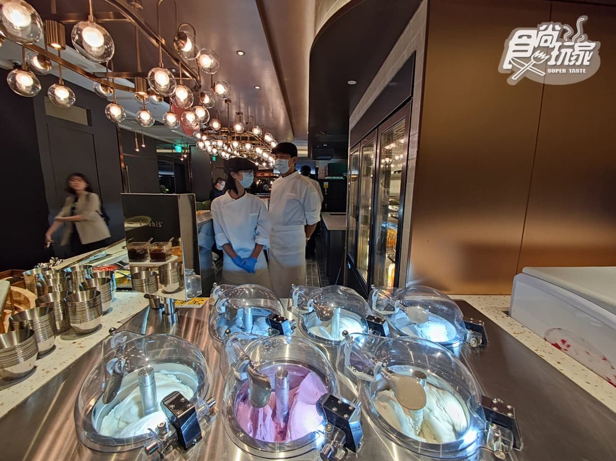 全新「台北漢來」開箱曝光!房型、戶外禮堂、升級版海港城BUFFET搶先看 全新「台北漢來」開箱曝光!房型、戶外禮堂、升級版海港城BUFFET搶先看
