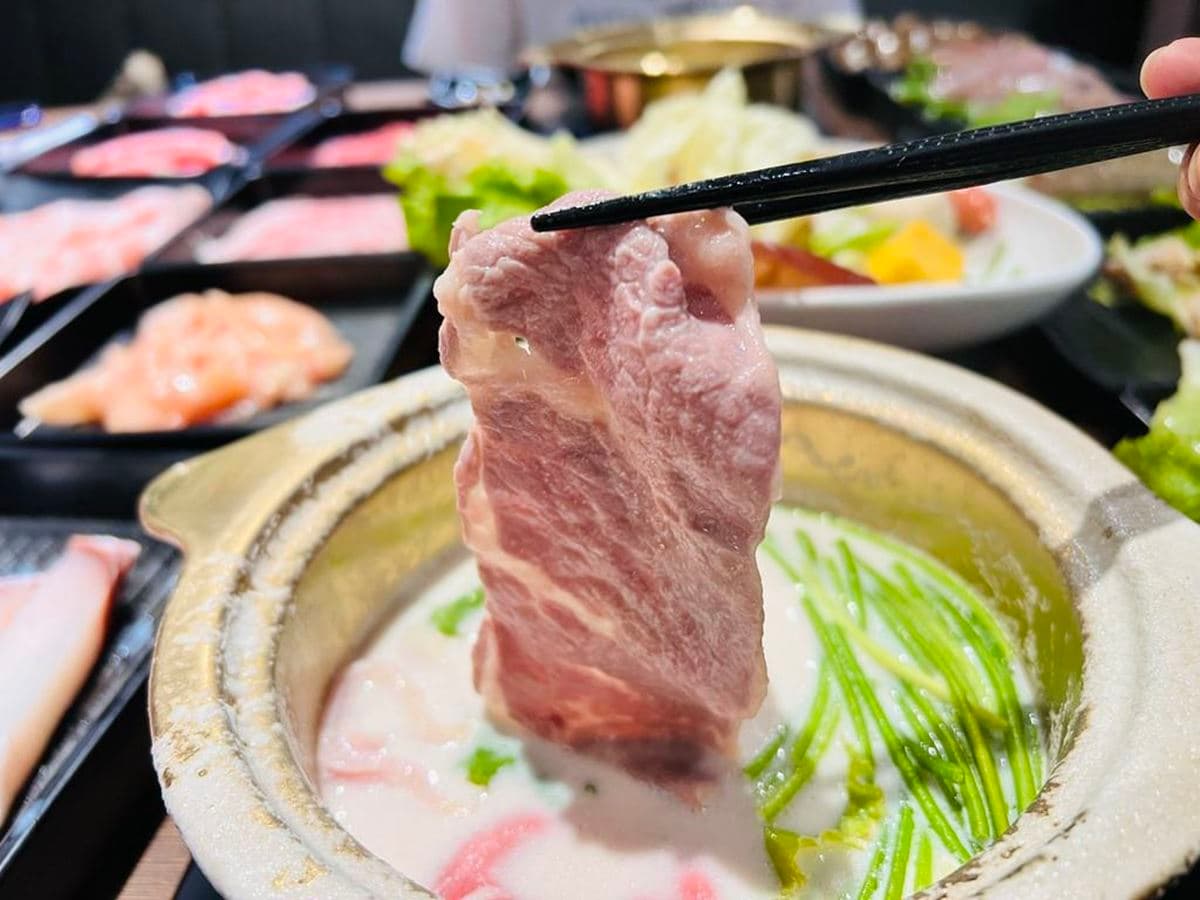 板橋369元火鍋吃到飽!爽嗑7種肉+自助吧無限吃,免服務費壽星還送肉蛋糕 板橋369元火鍋吃到飽!爽嗑7種肉+自助吧無限吃,免服務費壽星還送肉蛋糕