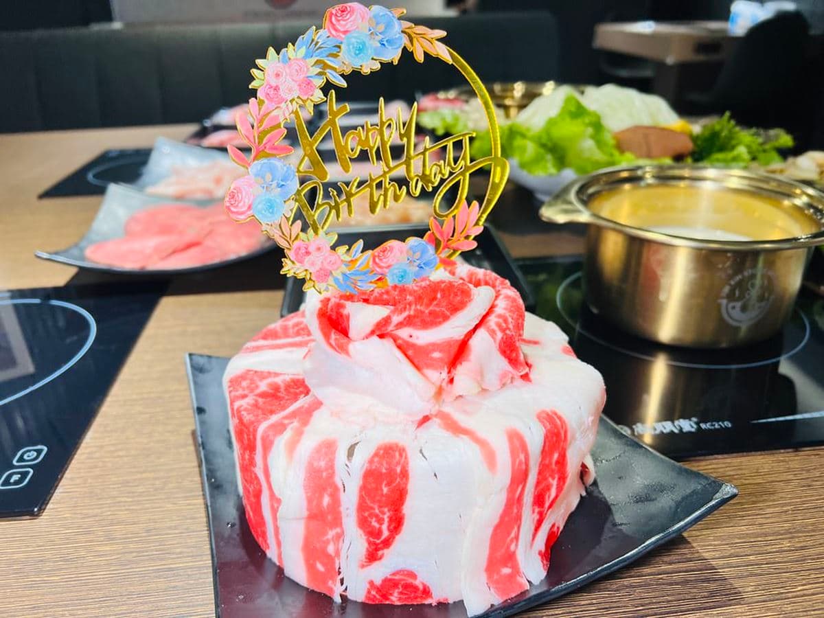 板橋369元火鍋吃到飽!爽嗑7種肉+自助吧無限吃,免服務費壽星還送肉蛋糕 板橋369元火鍋吃到飽!爽嗑7種肉+自助吧無限吃,免服務費壽星還送肉蛋糕