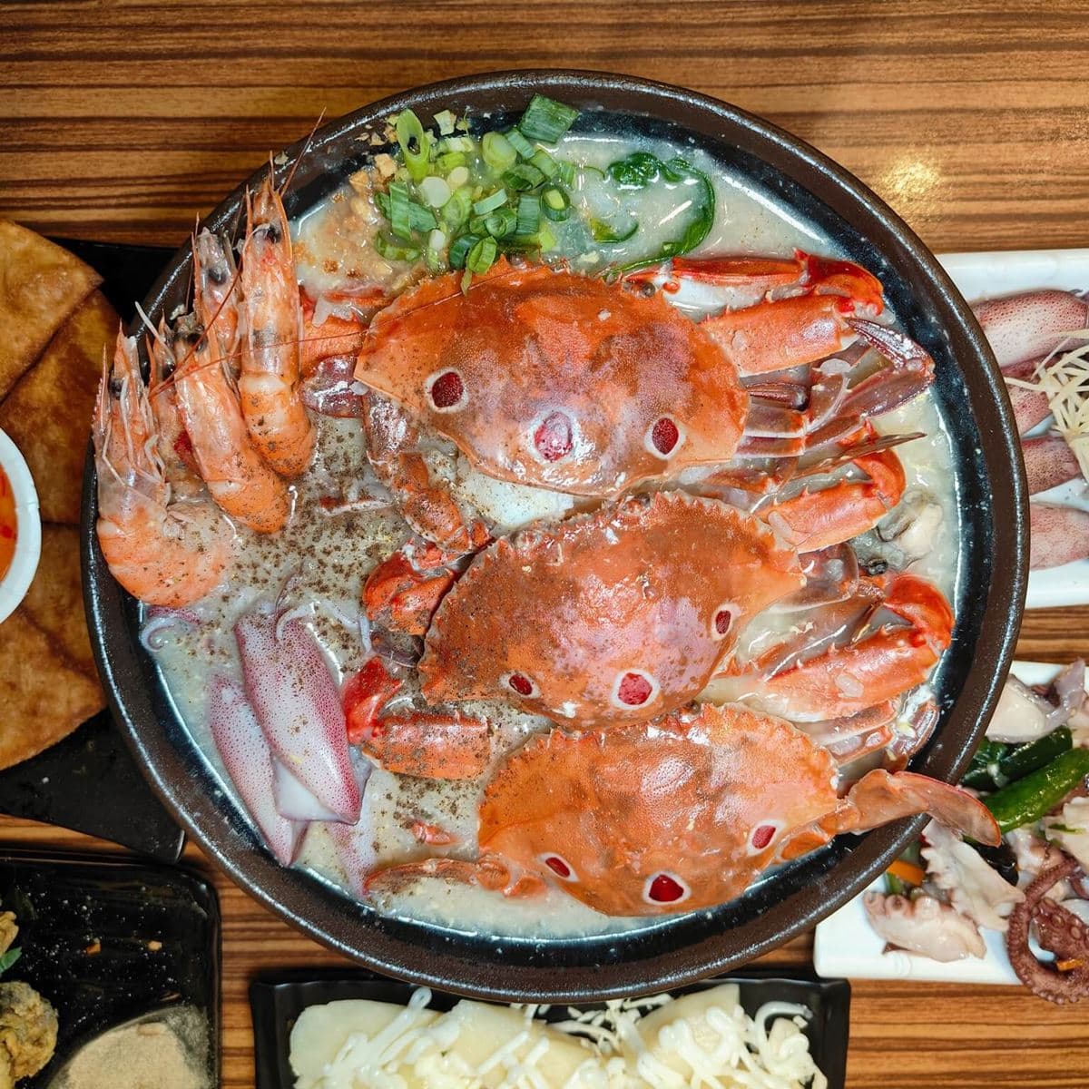 95元起吃爆螃蟹季!全台8大螃蟹名店:火鍋吃到飽、排隊萬里蟹、爆蛋紅蟳麵 95元起吃爆螃蟹季!全台8大螃蟹名店:火鍋吃到飽、排隊萬里蟹、爆蛋紅蟳麵