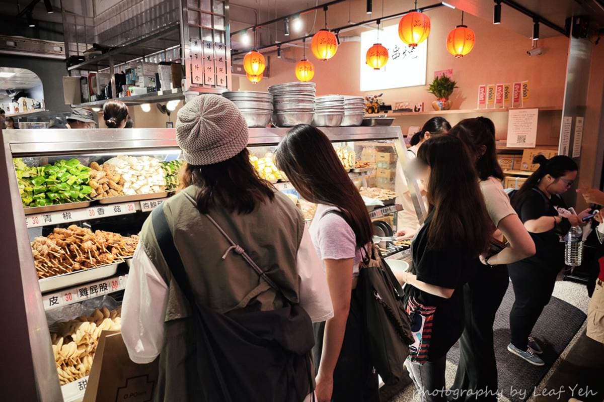 台北最狂「排隊串燒」是這家!想吃先排2小時,高CP值銅板價小資最愛 台北最狂「排隊串燒」是這家!想吃先排2小時,高CP值銅板價小資最愛