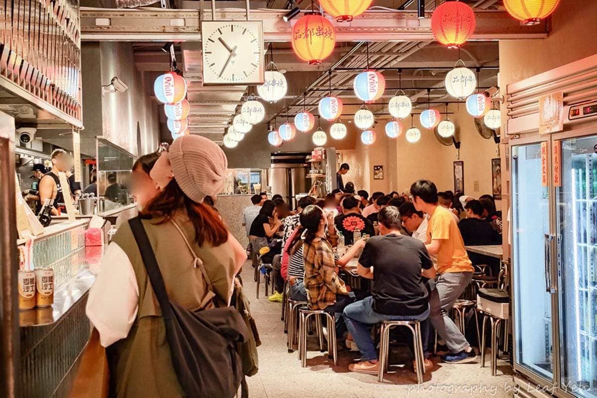 台北最狂「排隊串燒」是這家!想吃先排2小時,高CP值銅板價小資最愛 台北最狂「排隊串燒」是這家!想吃先排2小時,高CP值銅板價小資最愛