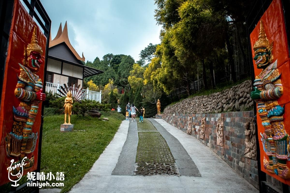 雲林免費景點推薦TOP12:飛天鵝溜滑梯、彩色松鼠公園、1秒飛泰國的台版大皇宮 雲林親子景點推薦:桂林映象會館