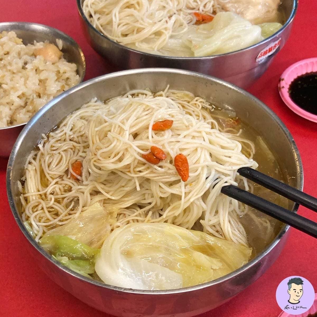 免費加湯800次!超狂「排隊麻油雞麵線」清甜唰嘴,古早味麻油雞飯限量必搶 免費加湯800次!超狂「排隊麻油雞麵線」清甜唰嘴,古早味麻油雞飯限量必搶