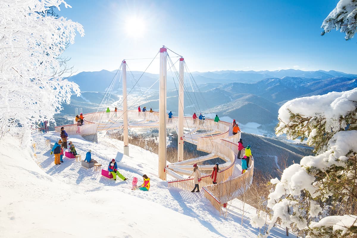 玩雪、泡湯、美食全包!日本「星野滑雪度假村」,霧冰絕景網列「此生必看」 玩雪、泡湯、美食全包!日本「星野滑雪度假村」,霧冰絕景網列「此生必看」