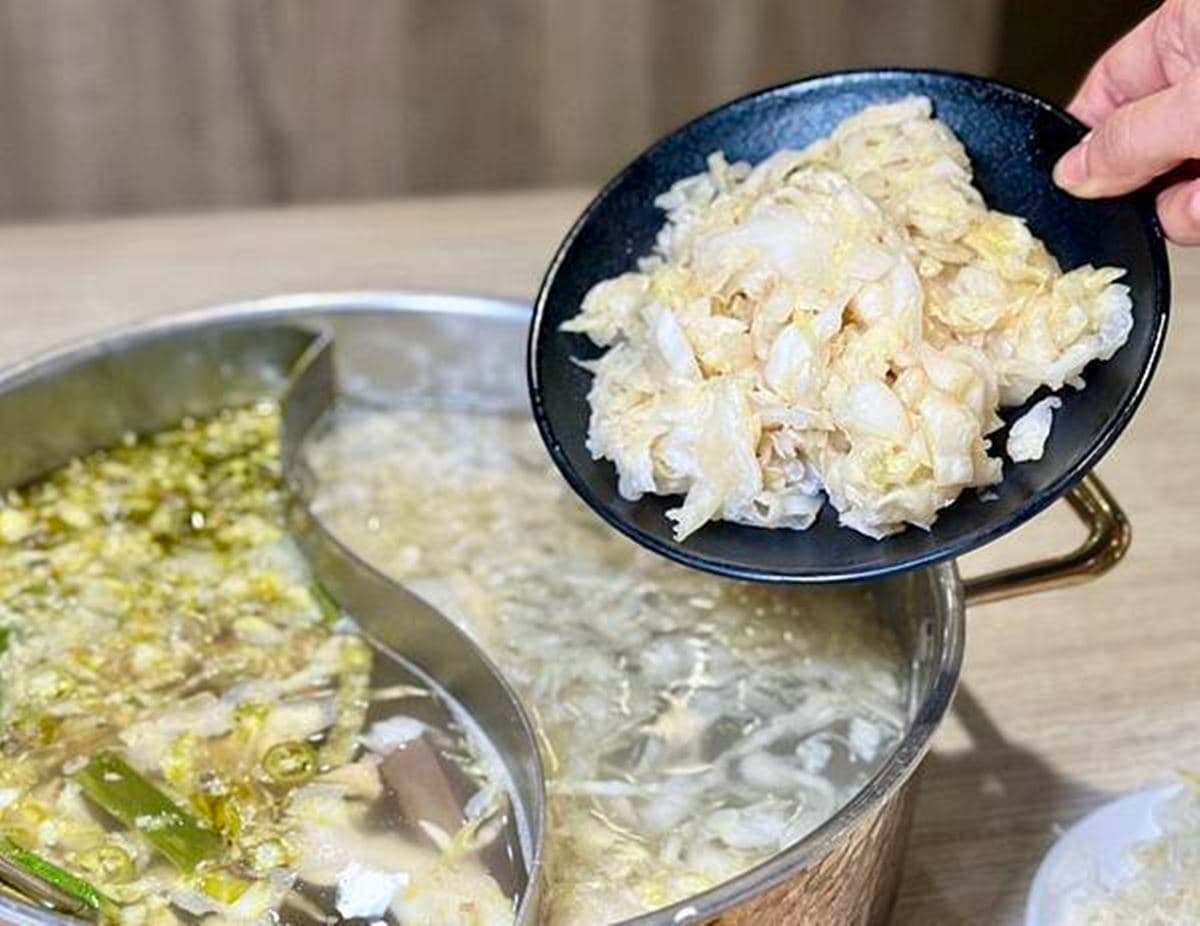 肉肉無限吃到飽!全台5大必吃「酸菜白肉鍋」:60年老字號、免費加鴨血豆腐 肉肉無限吃到飽!全台5大必吃「酸菜白肉鍋」:60年老字號、免費加鴨血豆腐