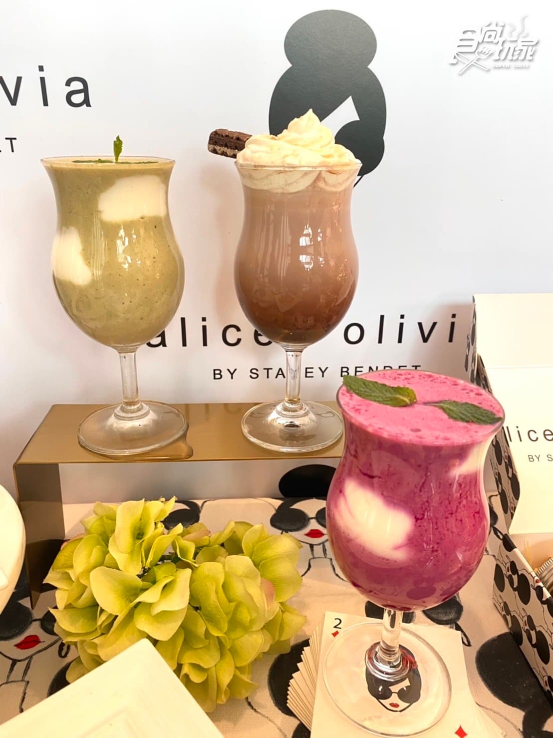 【新開店】最美娃娃頭咖啡廳!全球首間alice + olivia Café,開幕亮點筆記 【新開店】最美娃娃頭咖啡廳!全球首間alice + olivia Café,開幕亮點筆記