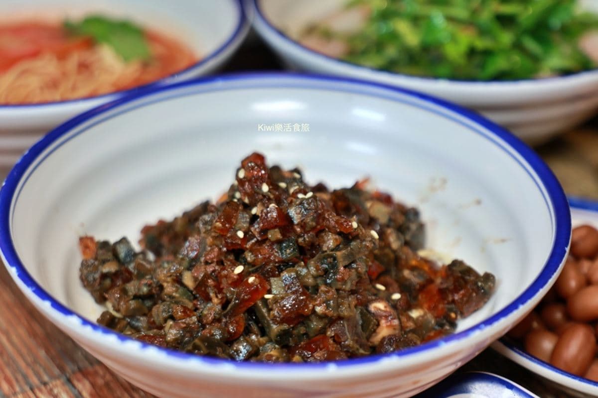 爆量草莓無限吃!399元拉麵、炸物、甜點通通吃到飽,香菜皮蛋拉麵等你挑戰 爆量草莓無限吃!399元拉麵、炸物、甜點通通吃到飽,香菜皮蛋拉麵等你挑戰
