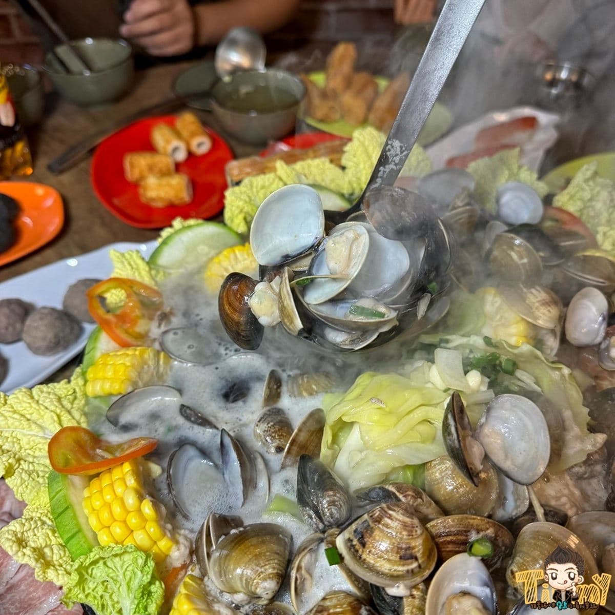「200顆蛤蜊鍋」嗑到痛風!自助吧麵類、飲料、冰品吃到飽,壽星送51顆蛤蜊 「200顆蛤蜊鍋」嗑到痛風!自助吧麵類、飲料、冰品吃到飽,壽星送51顆蛤蜊