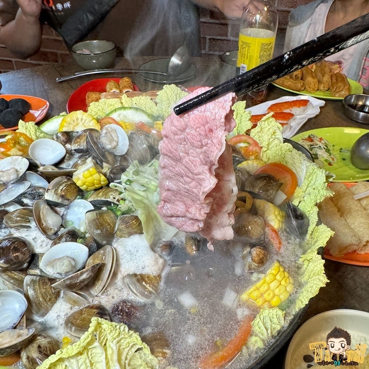「200顆蛤蜊鍋」嗑到痛風!自助吧麵類、飲料、冰品吃到飽,壽星送51顆蛤蜊 「200顆蛤蜊鍋」嗑到痛風!自助吧麵類、飲料、冰品吃到飽,壽星送51顆蛤蜊