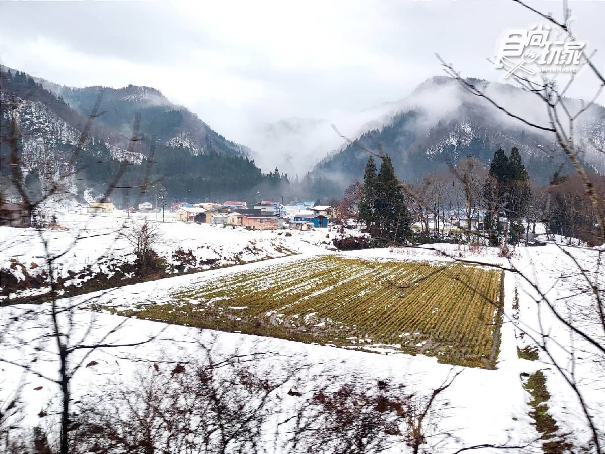 最美雪國列車!日本秋田必玩鐵道旅行,還可樹冰中滑雪、訪400年小京都 最美雪國列車!日本秋田必玩鐵道旅行,還可樹冰中滑雪、訪400年小京都
