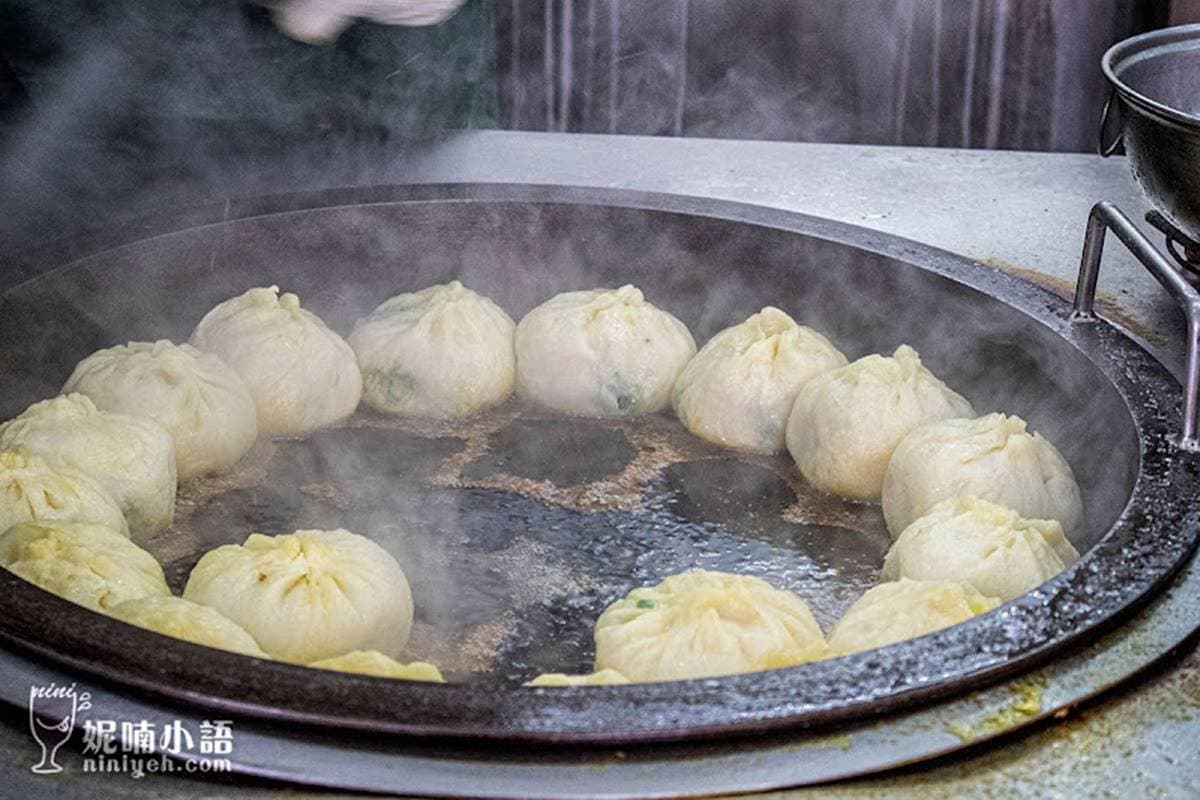 你吃的是哪個?「生煎包VS水煎包」居然不一樣!老饕:外觀、內餡差很大 你吃的是哪個?「生煎包VS水煎包」居然不一樣!老饕:外觀、內餡差很大