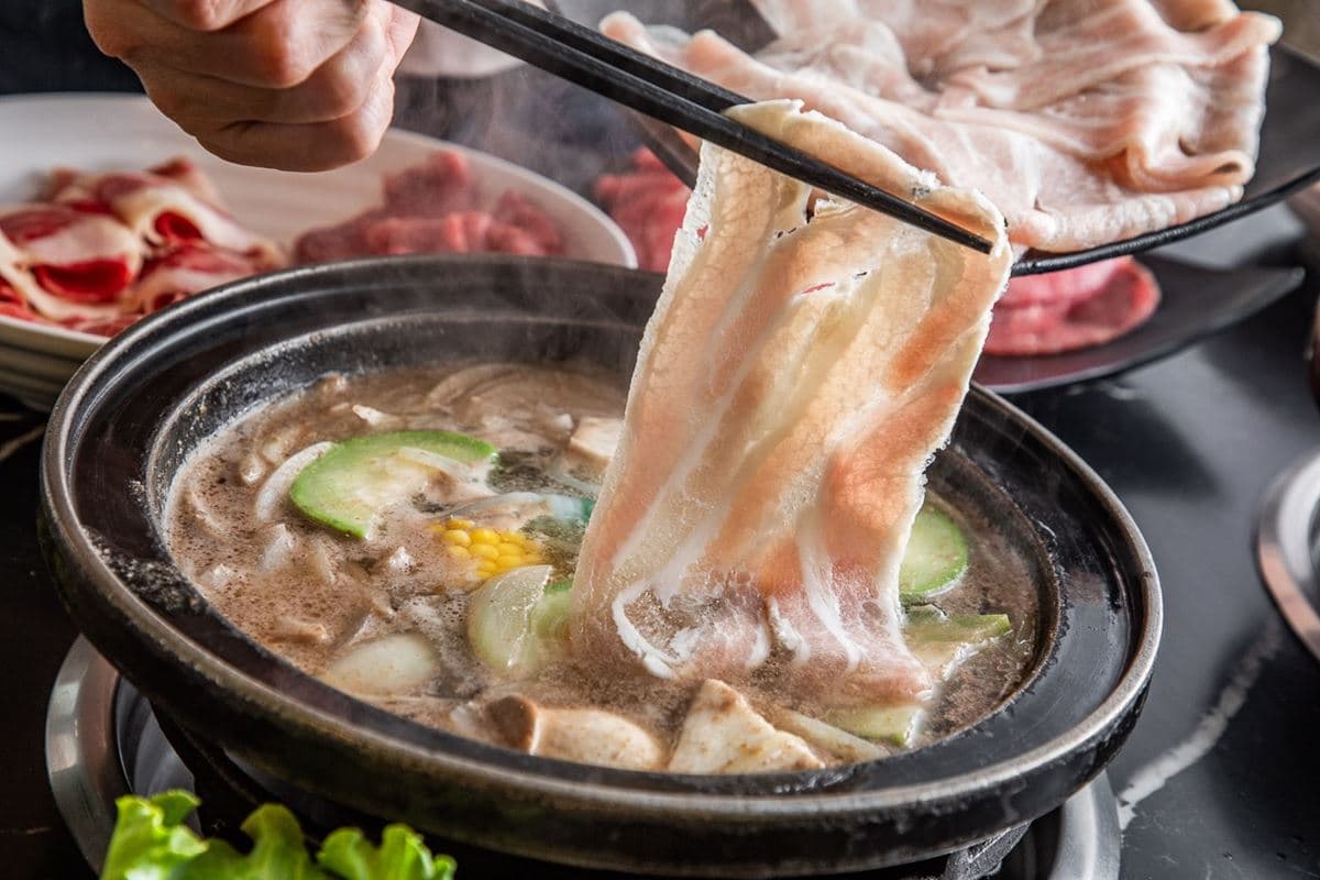250元起開吃!雙北「火鍋吃到飽」超值10家必收藏:火烤兩吃、壽喜燒 250元起開吃!雙北「火鍋吃到飽」超值10家必收藏:火烤兩吃、壽喜燒