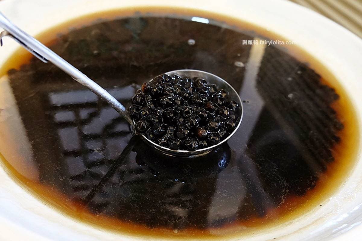 珍奶無限暢飲!學區「佛系牛肉麵」免費加湯、加麵吃到飽,港點、流沙包都有 珍奶無限暢飲!學區「佛系牛肉麵」免費加湯、加麵吃到飽,港點、流沙包都有