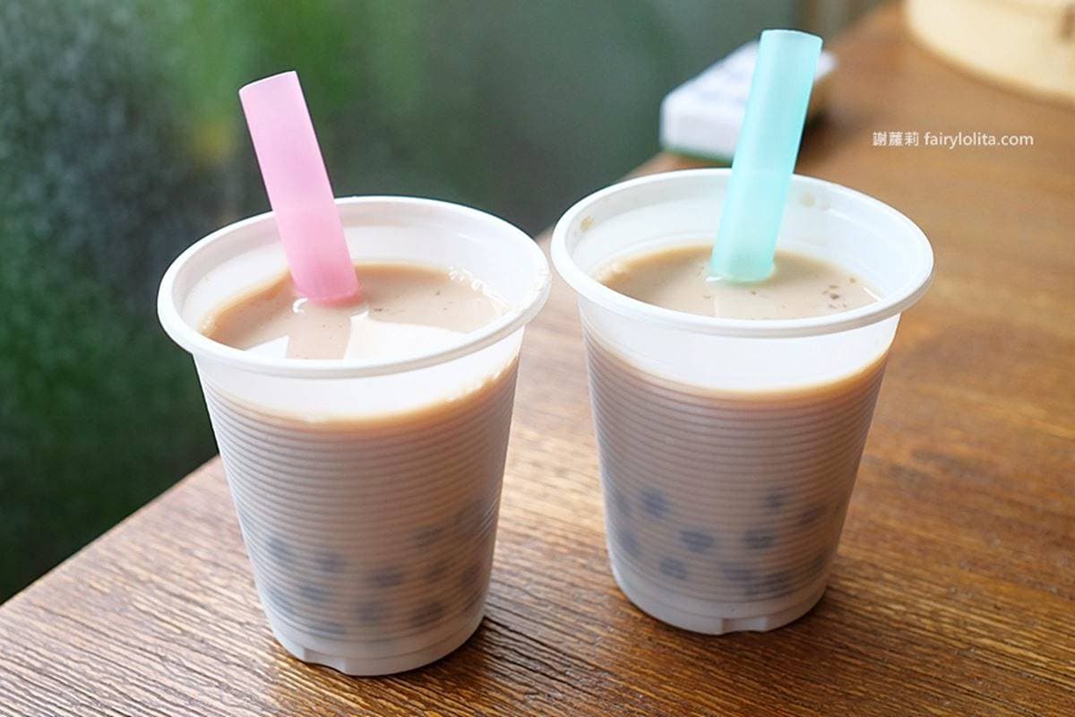 珍奶無限暢飲!學區「佛系牛肉麵」免費加湯、加麵吃到飽,港點、流沙包都有 珍奶無限暢飲!學區「佛系牛肉麵」免費加湯、加麵吃到飽,港點、流沙包都有