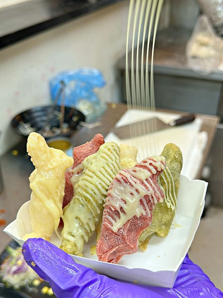 珍奶無限暢飲!學區「佛系牛肉麵」免費加湯、加麵吃到飽,港點、流沙包都有 珍奶無限暢飲!學區「佛系牛肉麵」免費加湯、加麵吃到飽,港點、流沙包都有