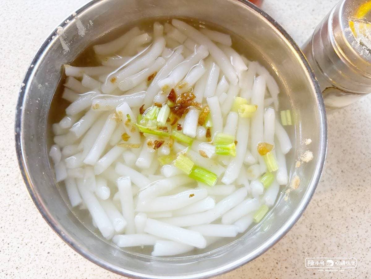 跟著《孤獨的美食家》開吃!台北4家五郎推薦小吃:酸菜白肉鍋、夜市米粉湯 跟著《孤獨的美食家》開吃!台北4家五郎推薦小吃:酸菜白肉鍋、夜市米粉湯
