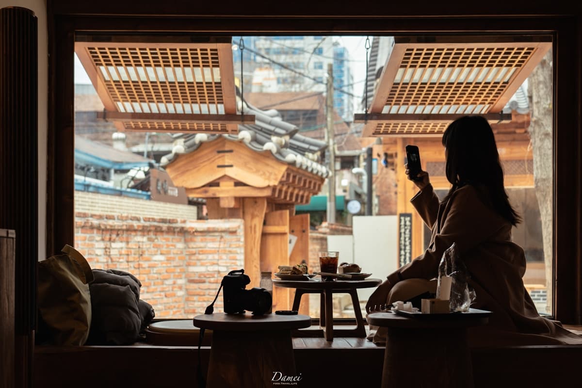 別只去首爾、釜山!首間「百年韓屋星巴克」藏這,必拍絕美窗邊座位秒變歐膩 別只去首爾、釜山!首間「百年韓屋星巴克」藏這,必拍絕美窗邊座位秒變歐膩